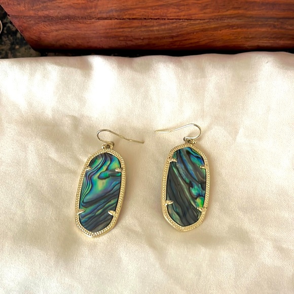 Kendra Scott Jewelry - Kendra scott